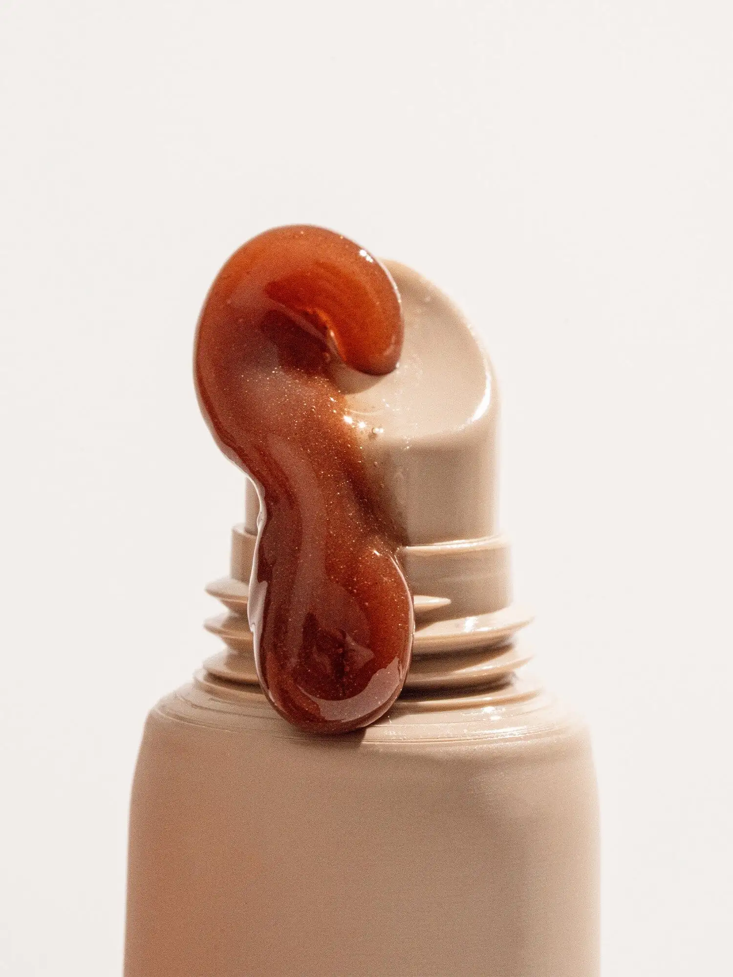 Latte Lip Oil - Image 4